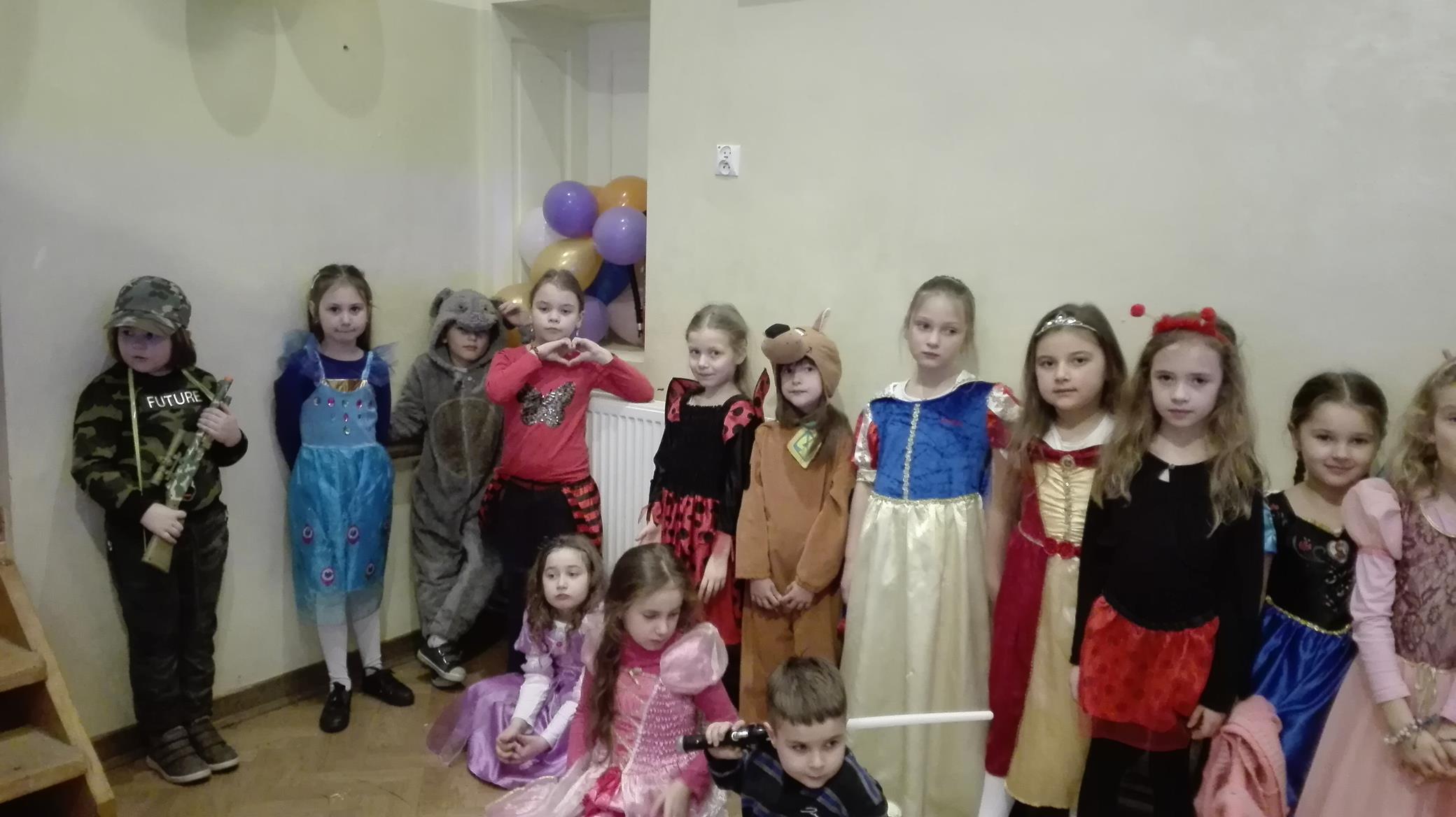 ZABAWA KARNAWAŁOWA UCZNIÓW KLAS I-III W SĘKOWEJ
